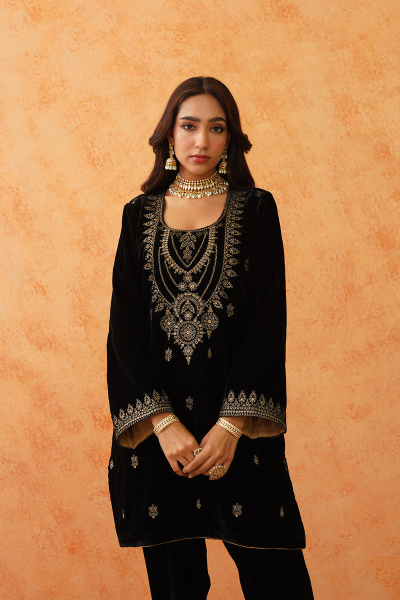 Black Velvet Embroidered Suit with Teal Contrast Dupatta