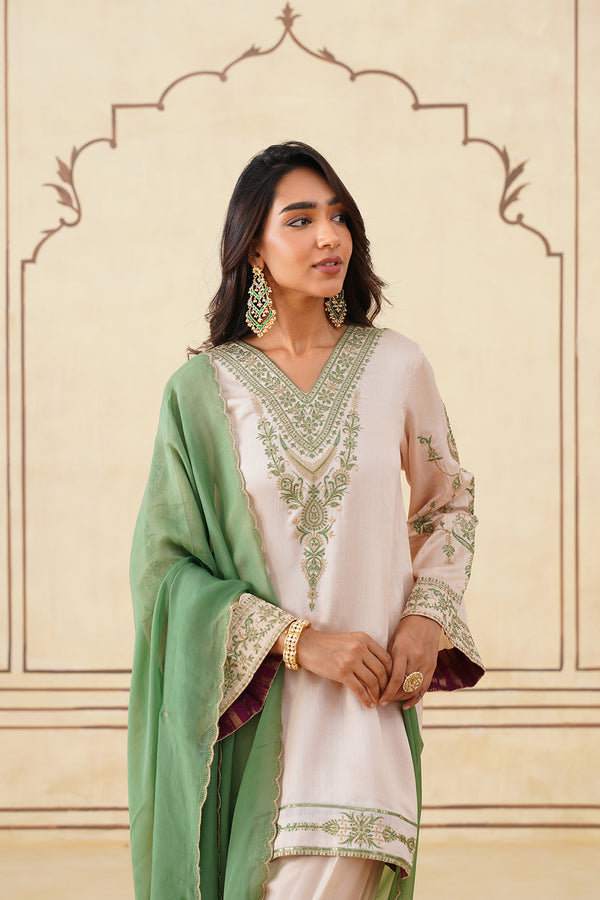 Old Lace Embroidered Set with Green Organza Dupatta