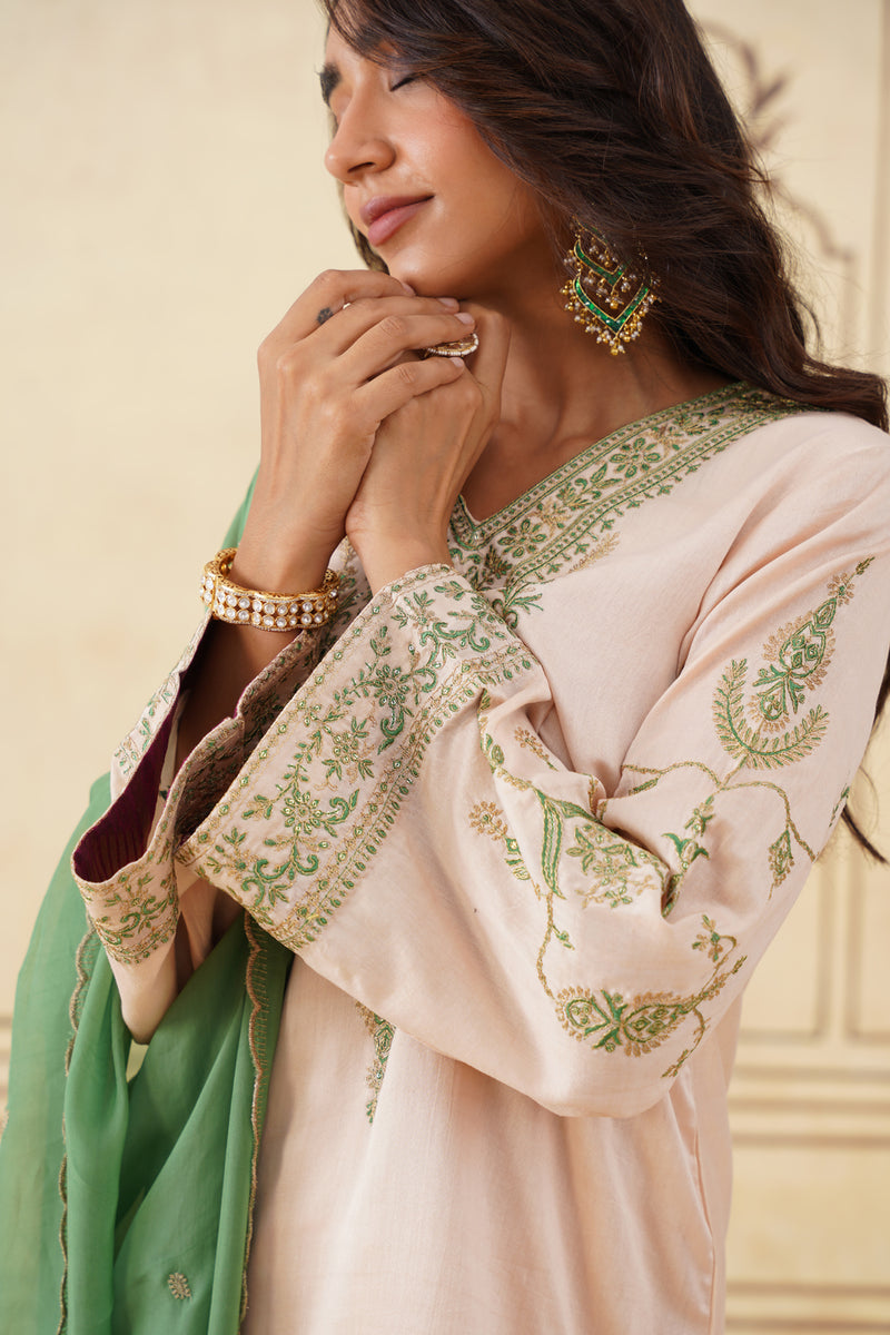 Old Lace Embroidered Set with Green Organza Dupatta