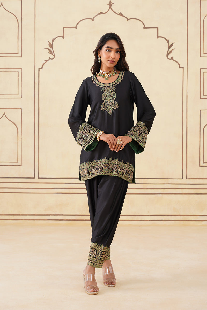 Black Embroidered Set with Green Organza Dupatta-Inching India 