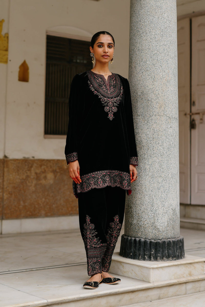 Black Velvet Suit Set with Contrast Pink Dupatta -Inching India 