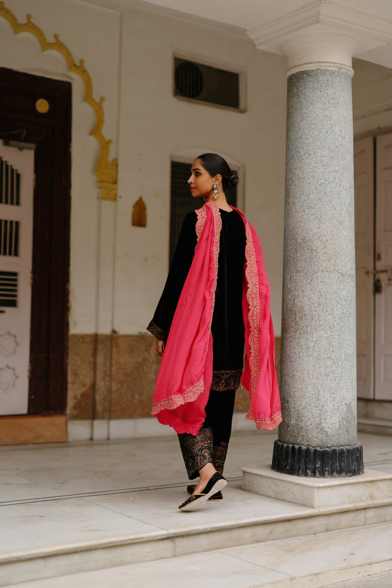 Black Velvet Suit Set with Contrast Pink Dupatta -Inching India 