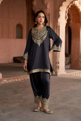 Jashn Black Embroidered Salwar Set with Wine Dupatta, black paisley embroidered kurta salwar with wine organza dupatta, image 11 of 13