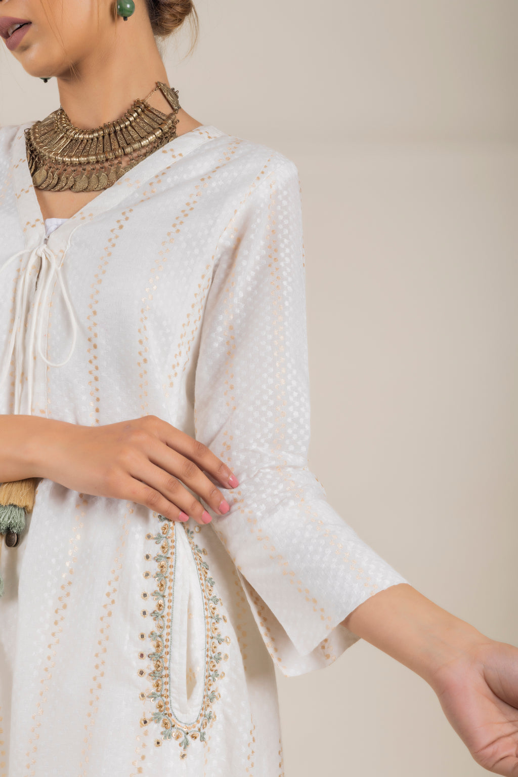 TEXTURED CREAM EMBROIDERED SET – INCHING INDIA